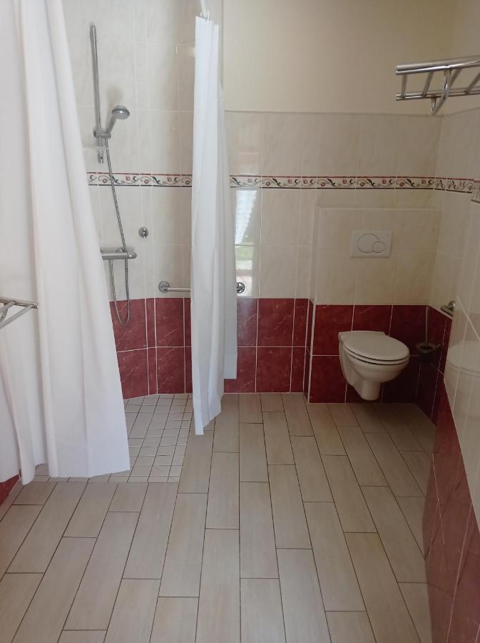Chambres D'Hotes La Roche Saint-Hilaire-des-Landes Εξωτερικό φωτογραφία